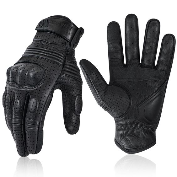 Experience superior comfort and protection with the Best Leather Motorcycle Gloves. Crafted from premium materials, our selection offers durability, style, and enhanced grip for a thrilling ride.