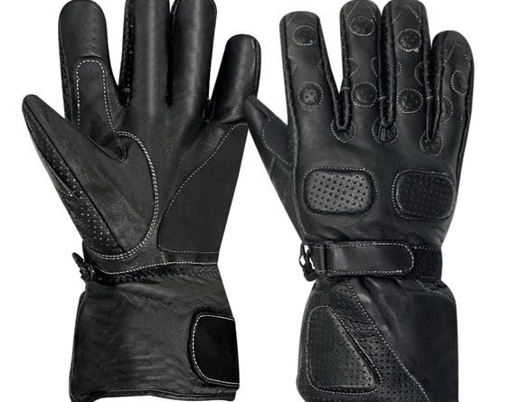 Proper Fit Matters: Glove Sizing for Motorcyclists